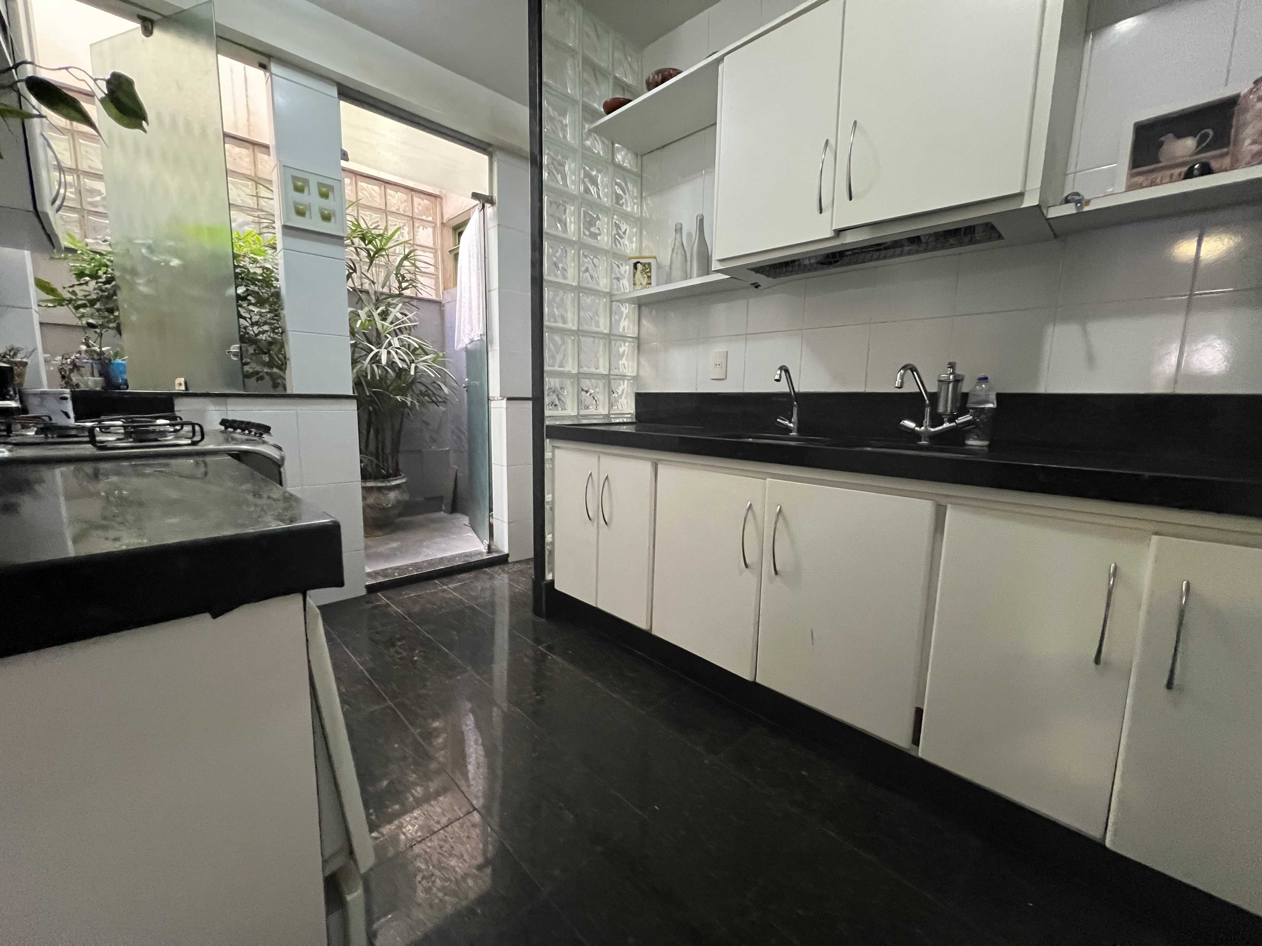 Apartamento à venda com 4 quartos, 203m² - Foto 19