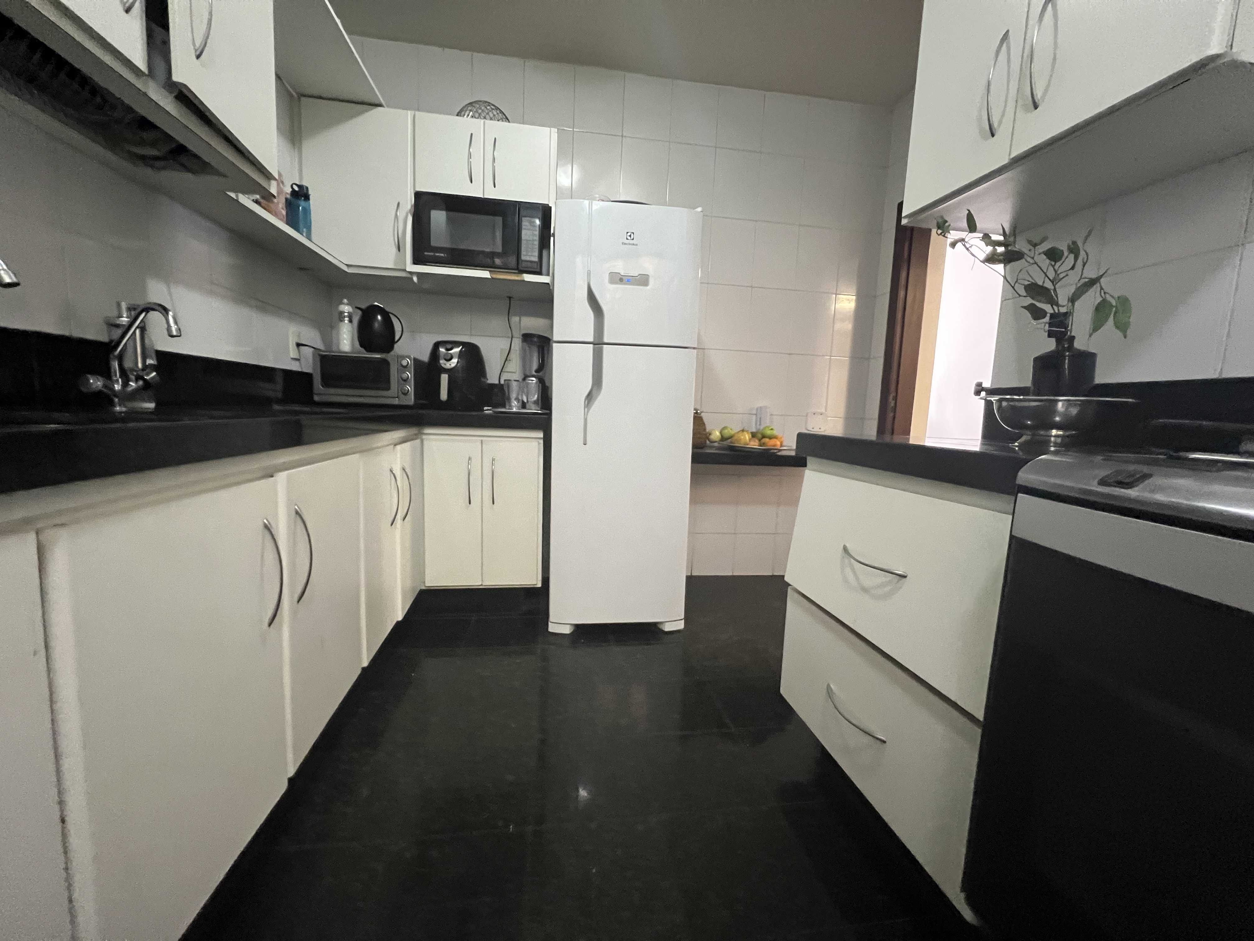 Apartamento à venda com 4 quartos, 203m² - Foto 17