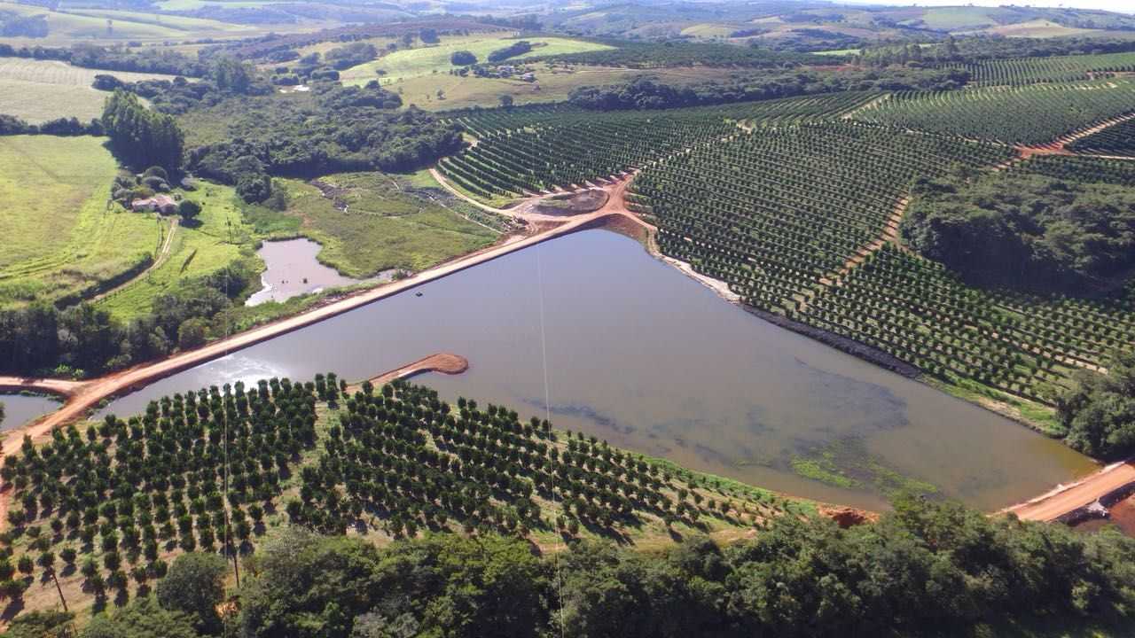 Chácara à venda com 3 quartos, 605000m² - Foto 6