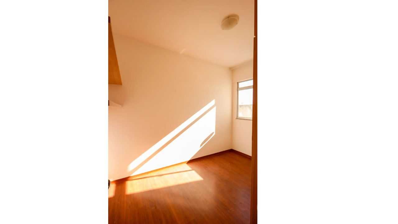 Apartamento à venda com 3 quartos, 75m² - Foto 11