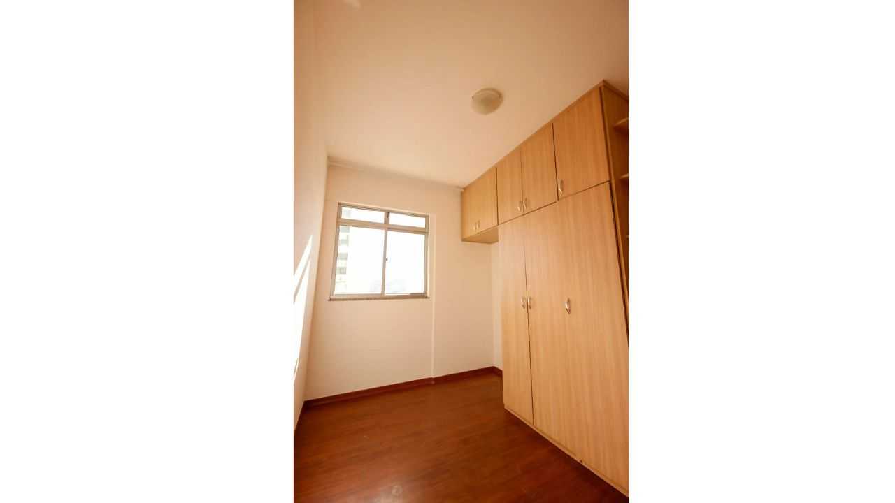 Apartamento à venda com 3 quartos, 75m² - Foto 13