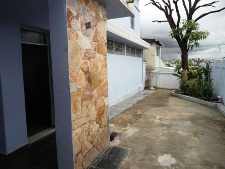 Casa à venda com 3 quartos, 250m² - Foto 2