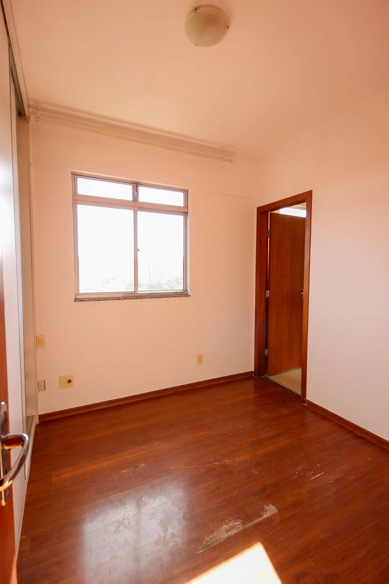 Apartamento à venda com 3 quartos, 75m² - Foto 5