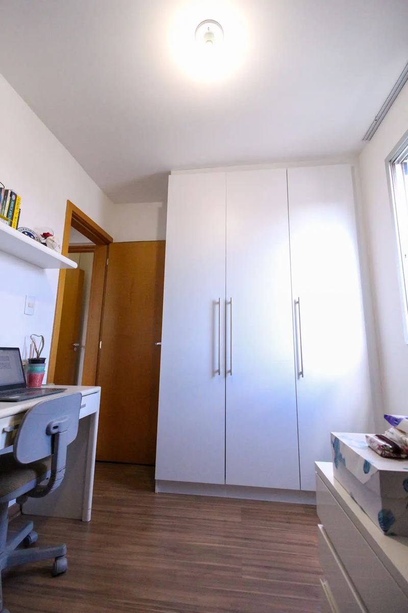 Apartamento à venda com 3 quartos, 87m² - Foto 18