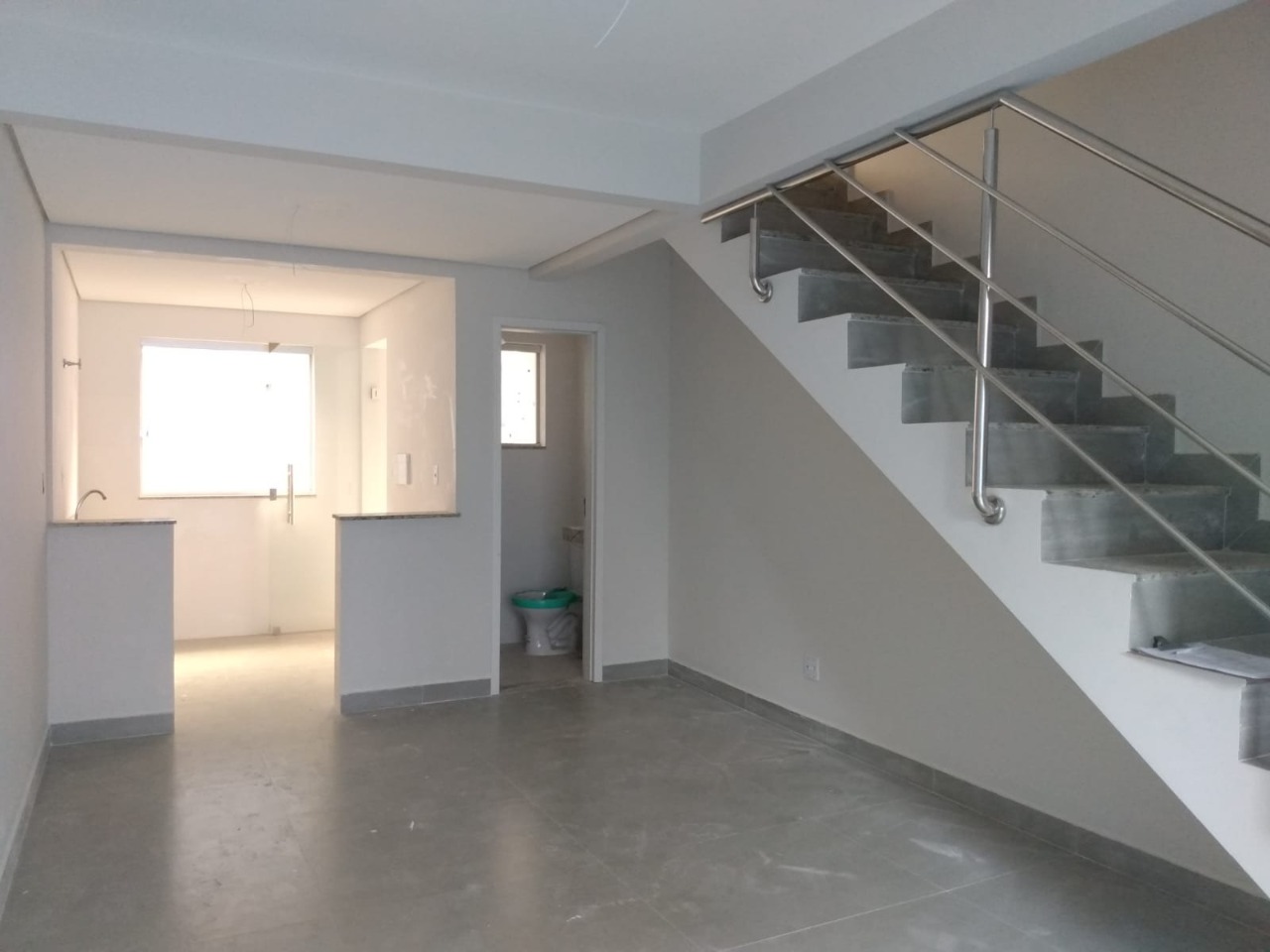 Casa à venda com 2 quartos, 95m² - Foto 4