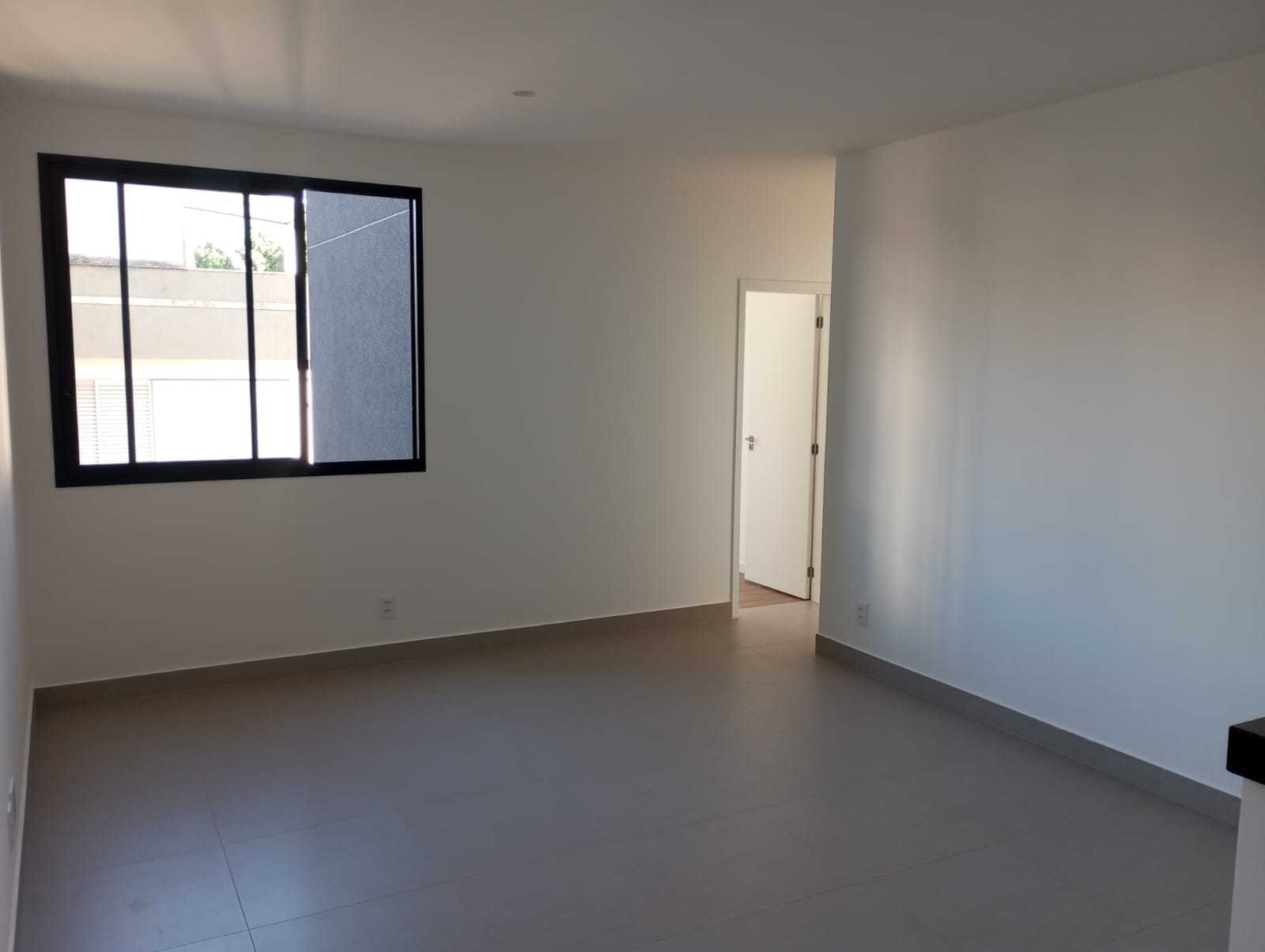 Apartamento à venda com 3 quartos, 80m² - Foto 1