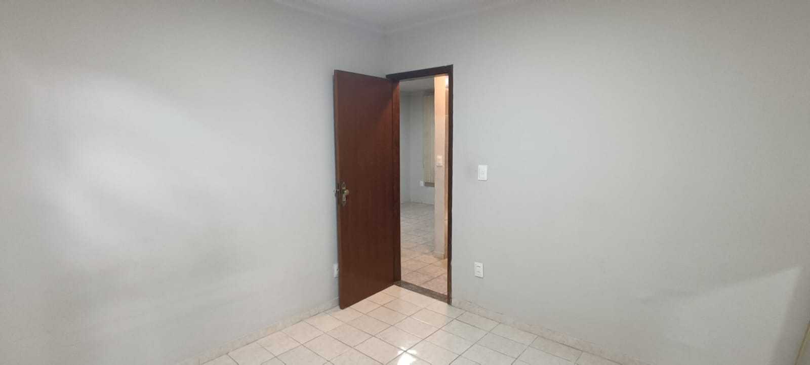 Casa à venda com 3 quartos, 254m² - Foto 11