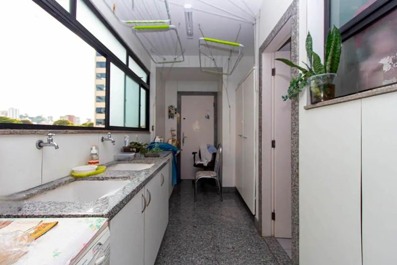 Apartamento à venda com 4 quartos, 210m² - Foto 17