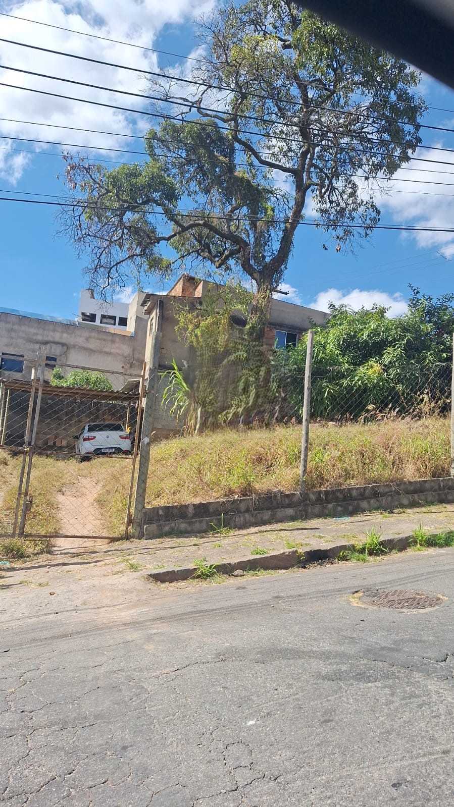 Terreno à venda, 377m² - Foto 1