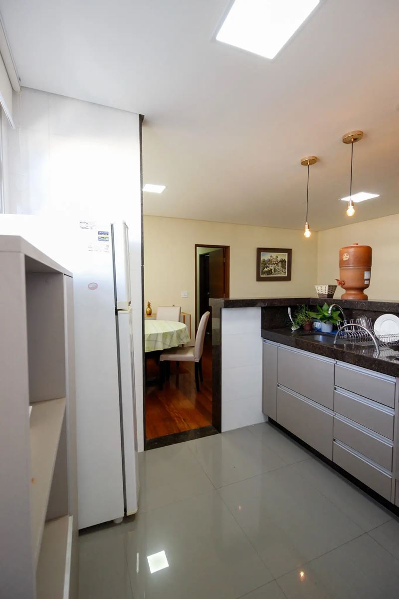 Apartamento à venda com 3 quartos, 131m² - Foto 23