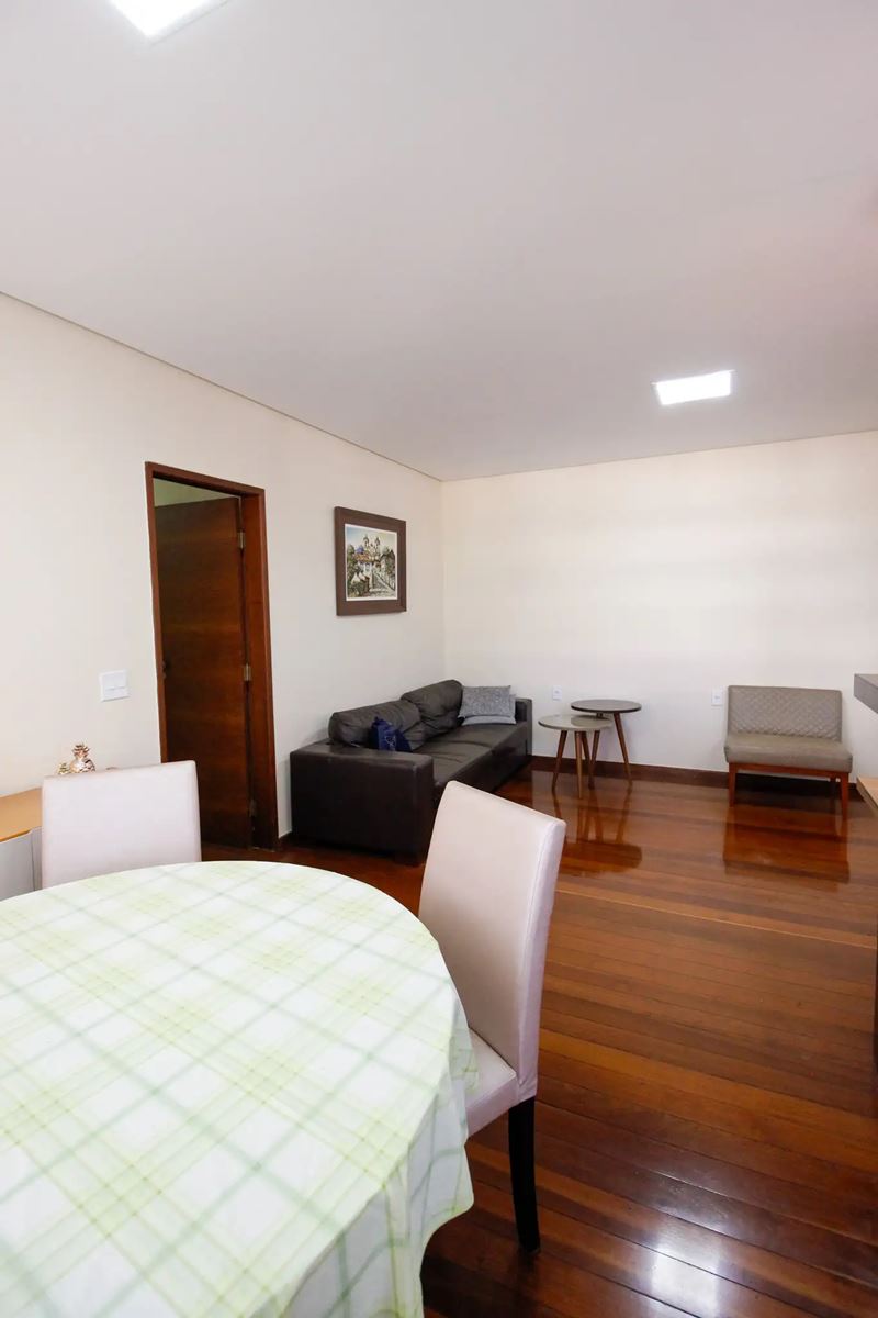 Apartamento à venda com 3 quartos, 131m² - Foto 7