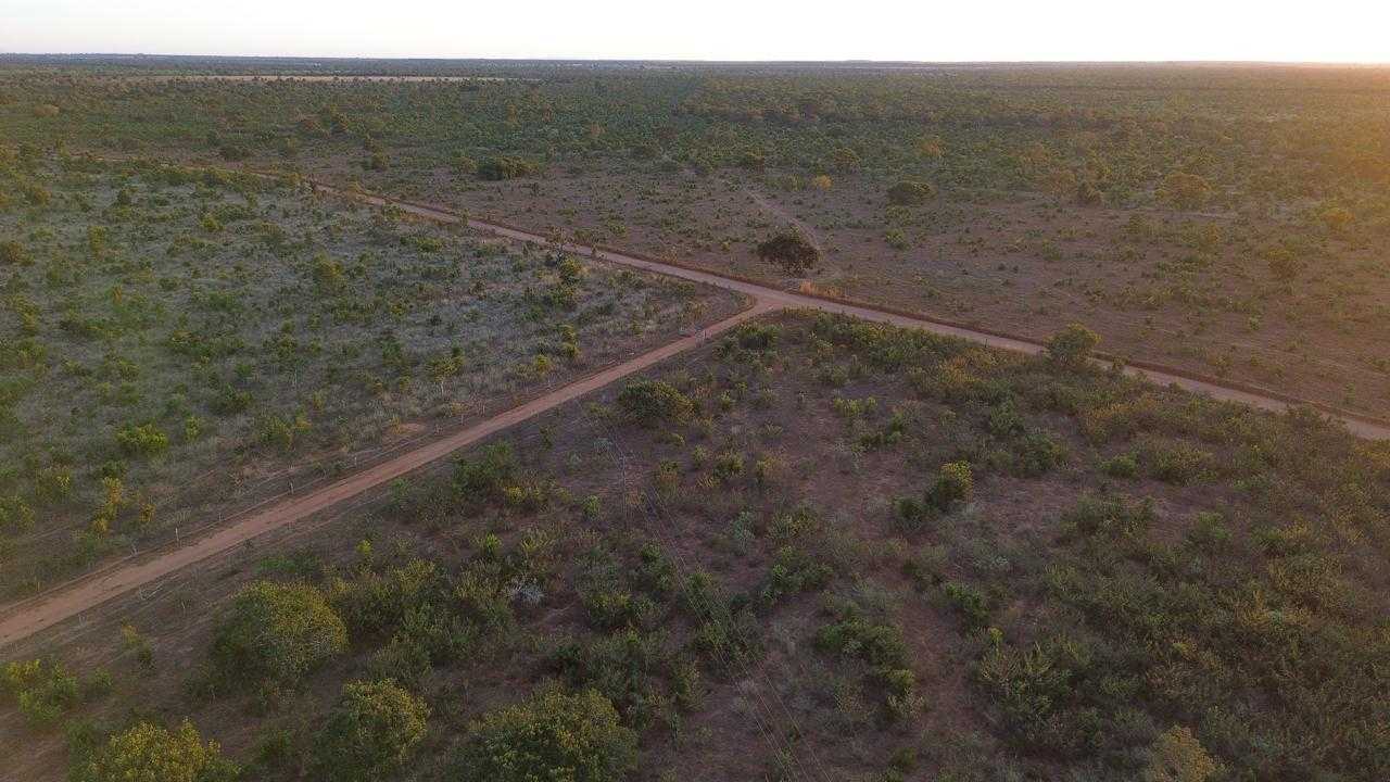 Chácara à venda com 3 quartos, 3350000m² - Foto 4