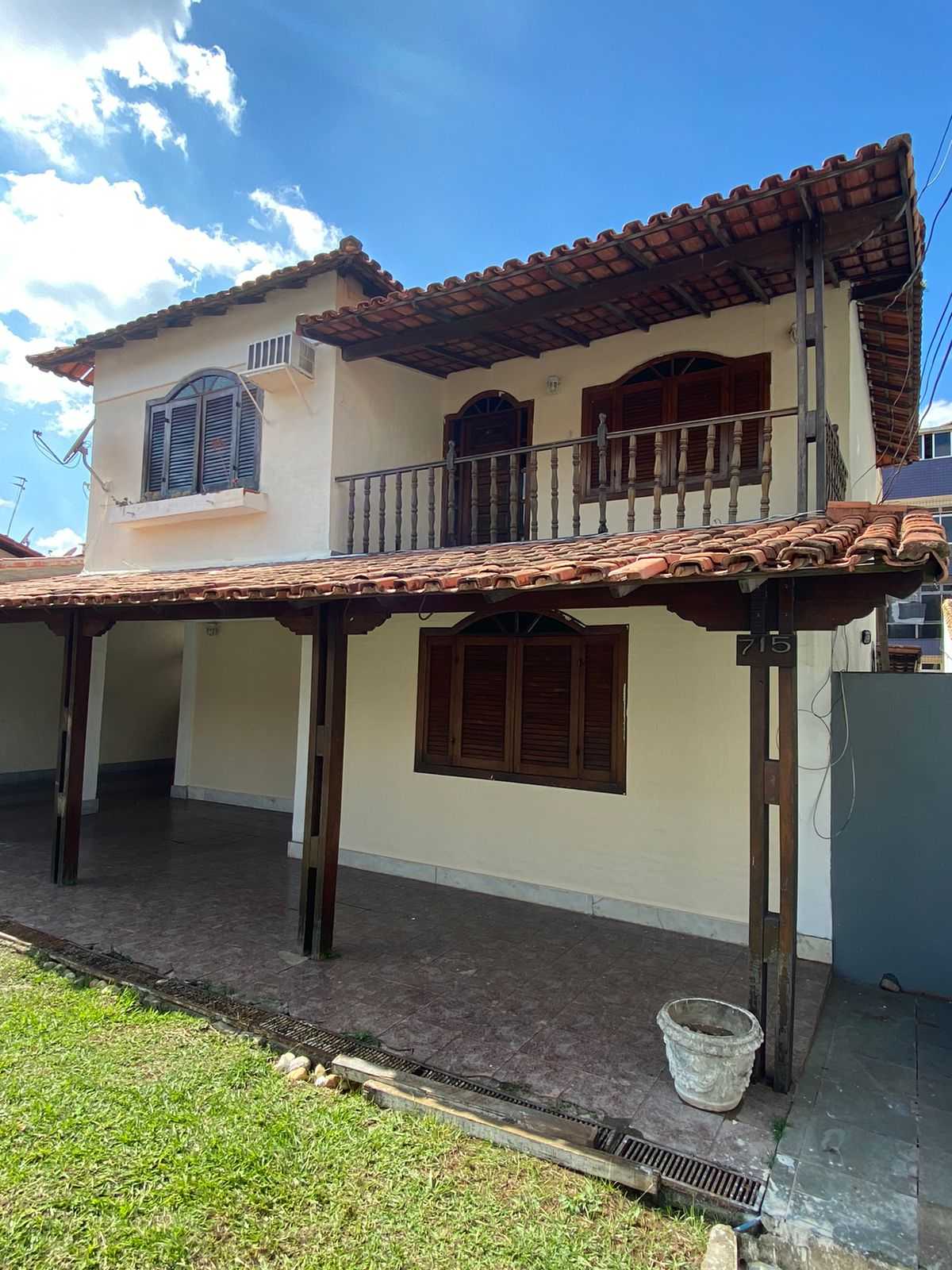 Casa à venda com 3 quartos, 420m² - Foto 2