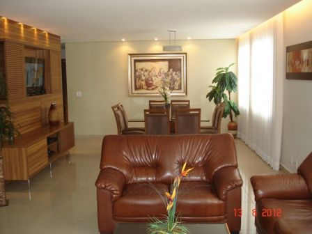 Apartamento à venda com 4 quartos, 170m² - Foto 2