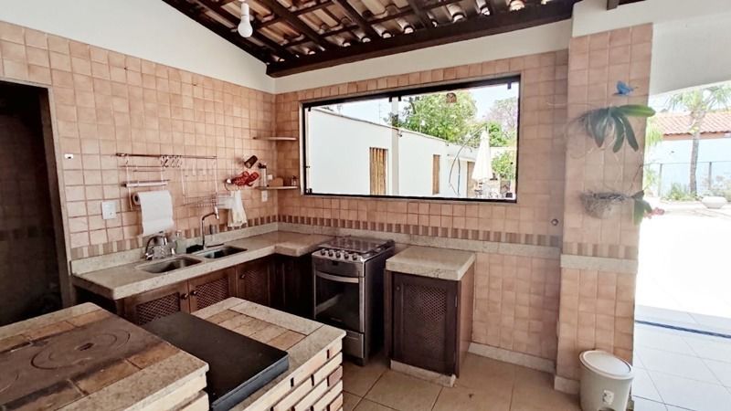 Casa para alugar com 3 quartos, 386m² - Foto 24