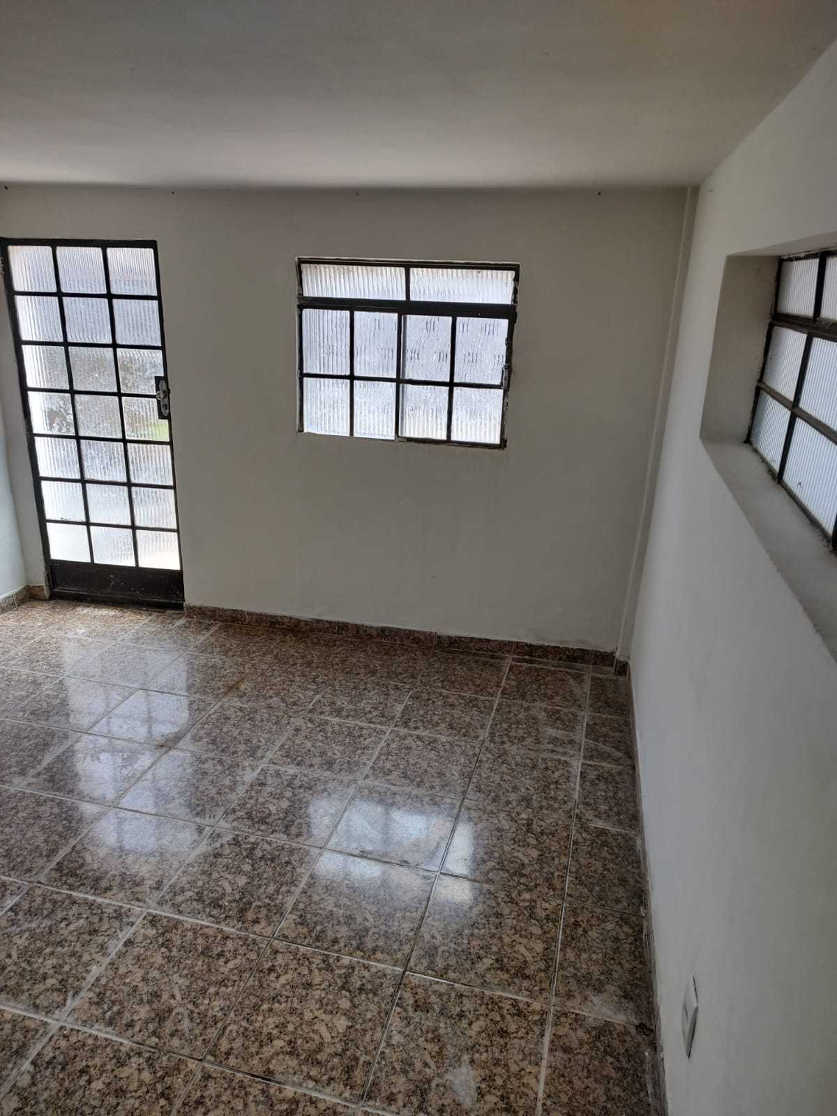 Casa à venda com 3 quartos, 360m² - Foto 1