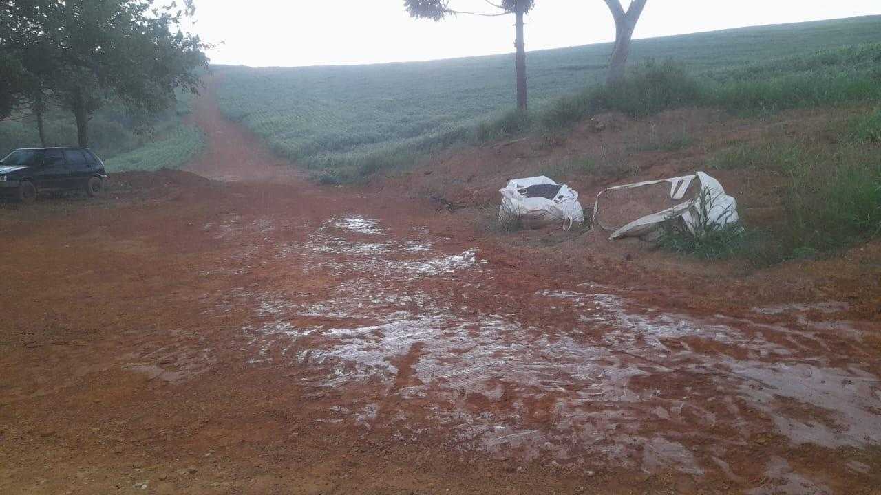 Chácara à venda com 1 quarto, 900000m² - Foto 11