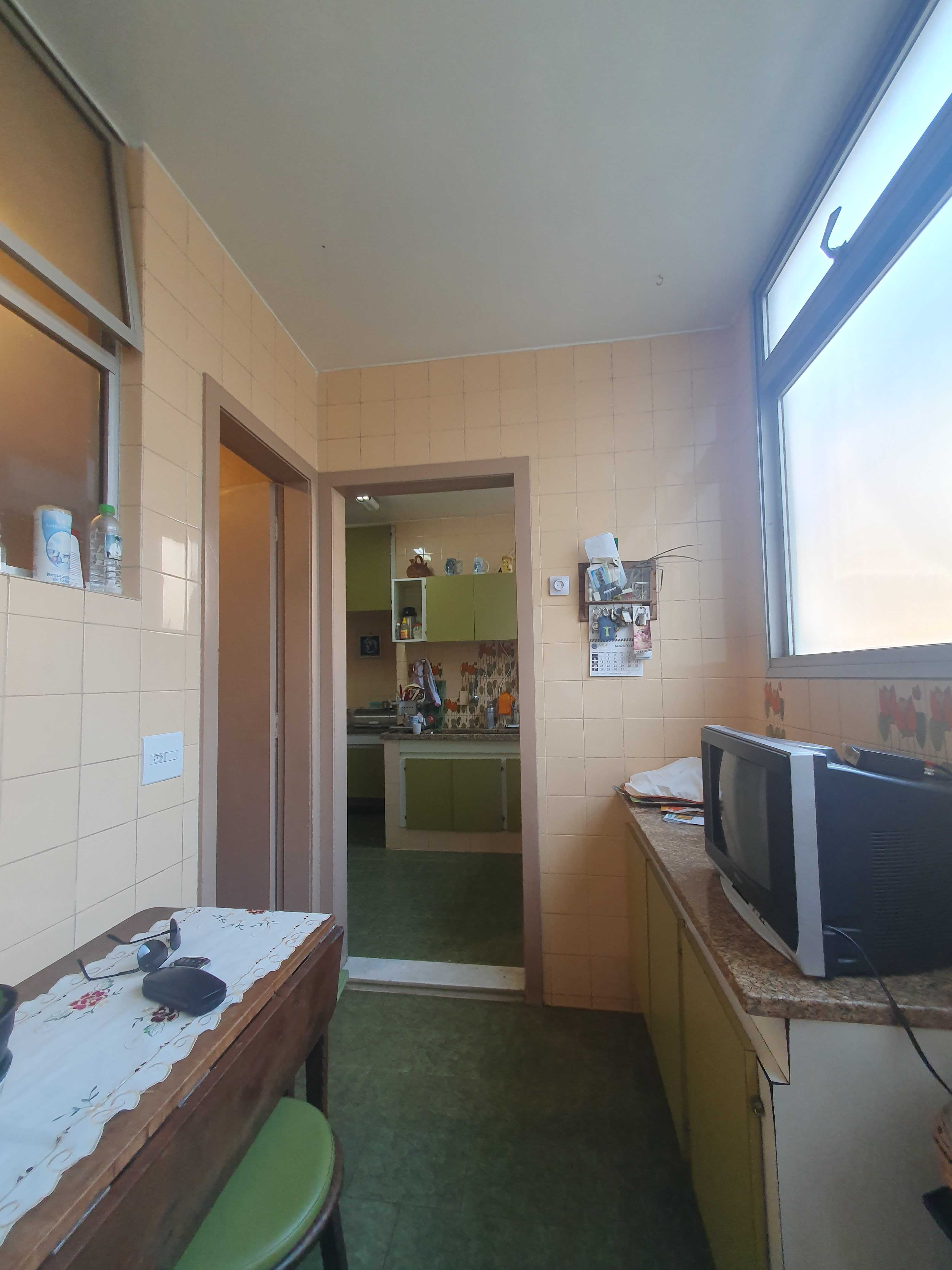 Apartamento à venda com 4 quartos, 140m² - Foto 18