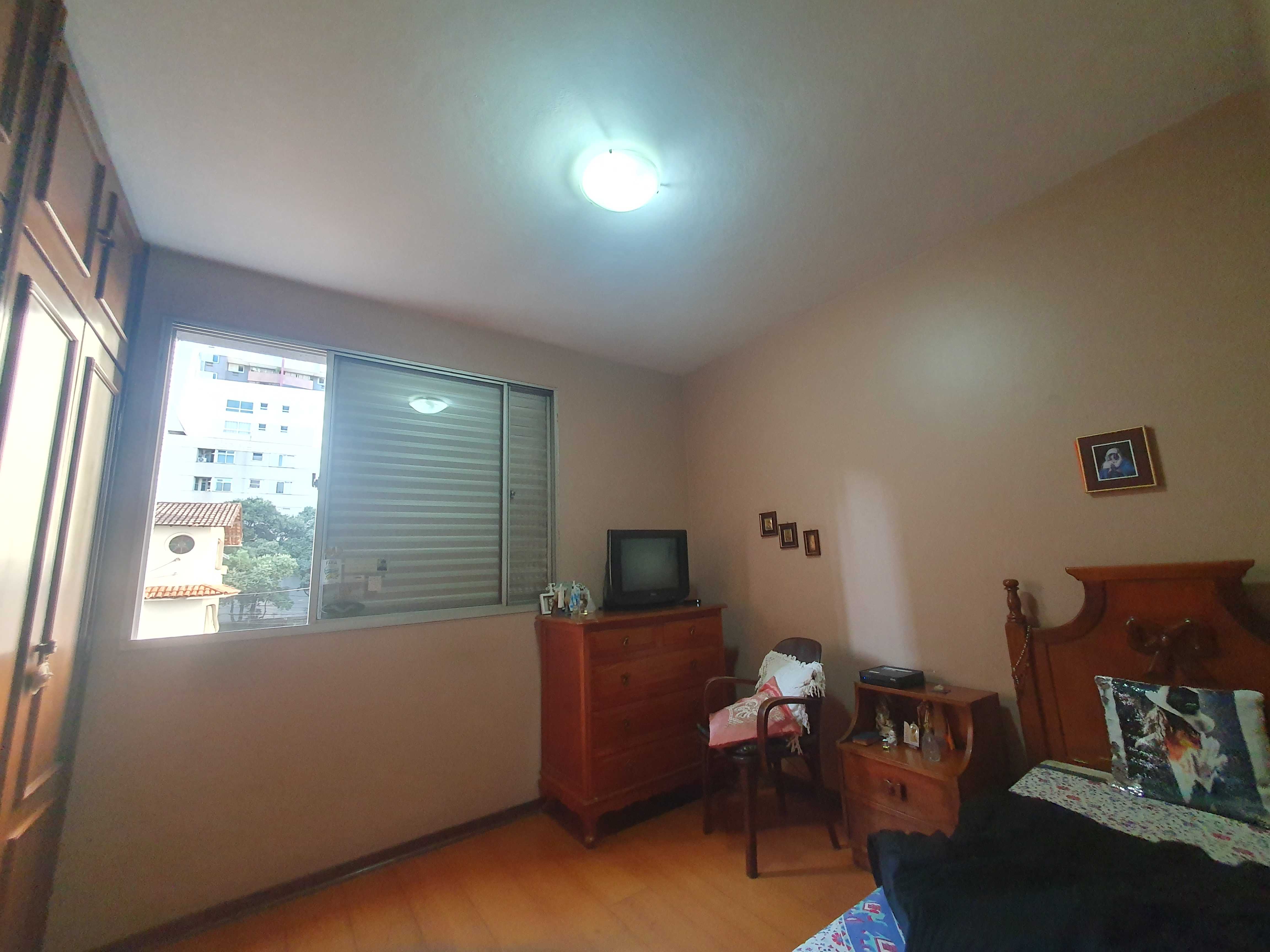 Apartamento à venda com 4 quartos, 140m² - Foto 9