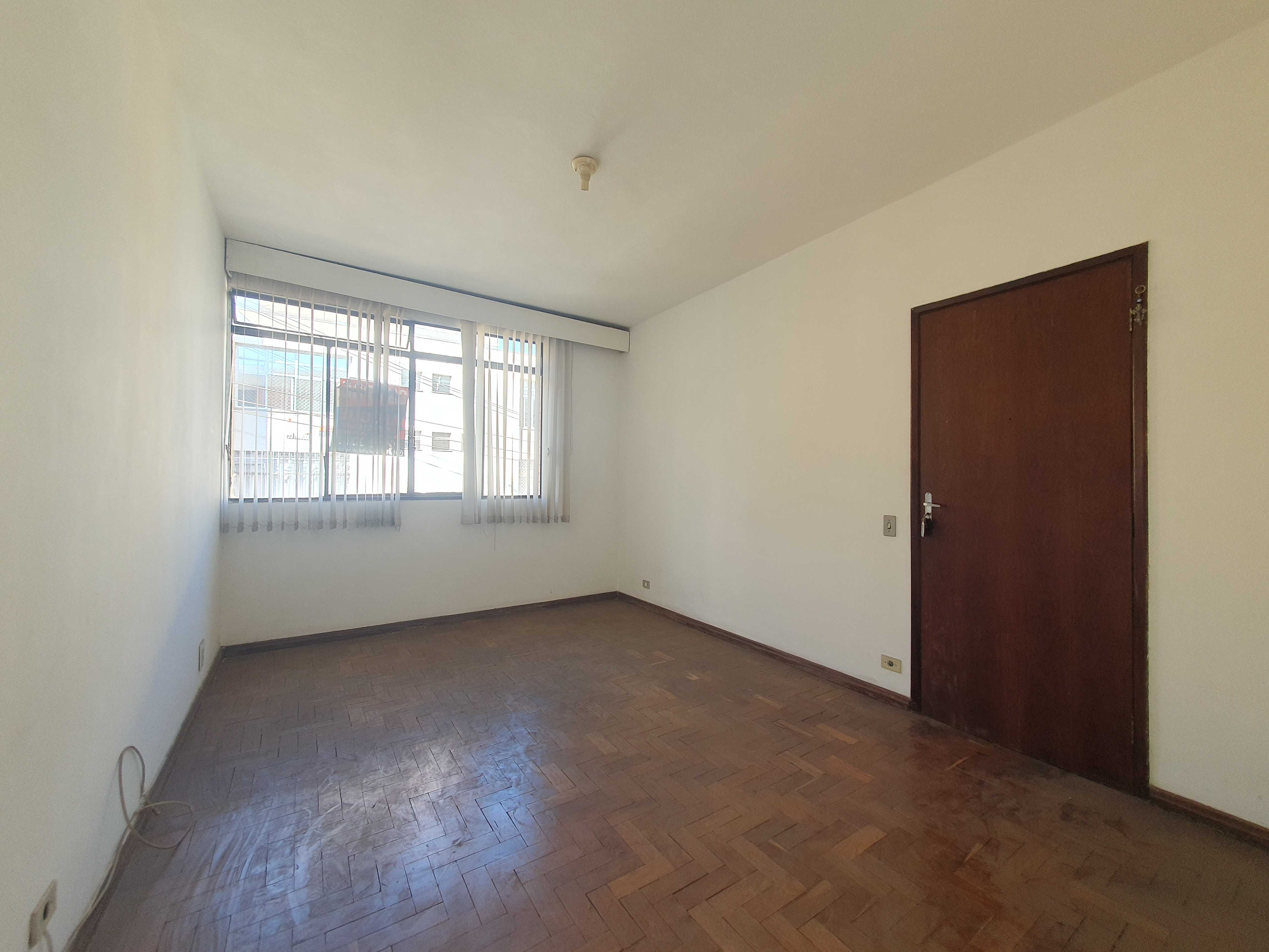 Apartamento à venda com 3 quartos, 110m² - Foto 1