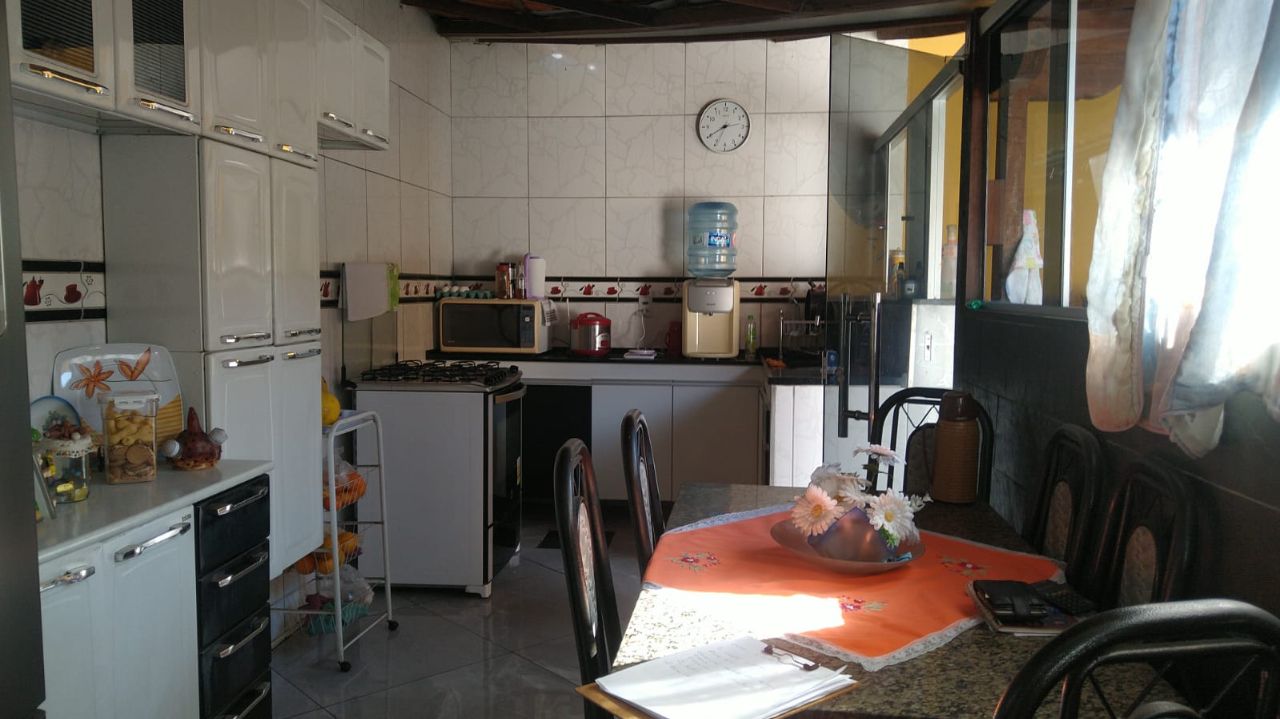 Casa à venda com 2 quartos, 200m² - Foto 14