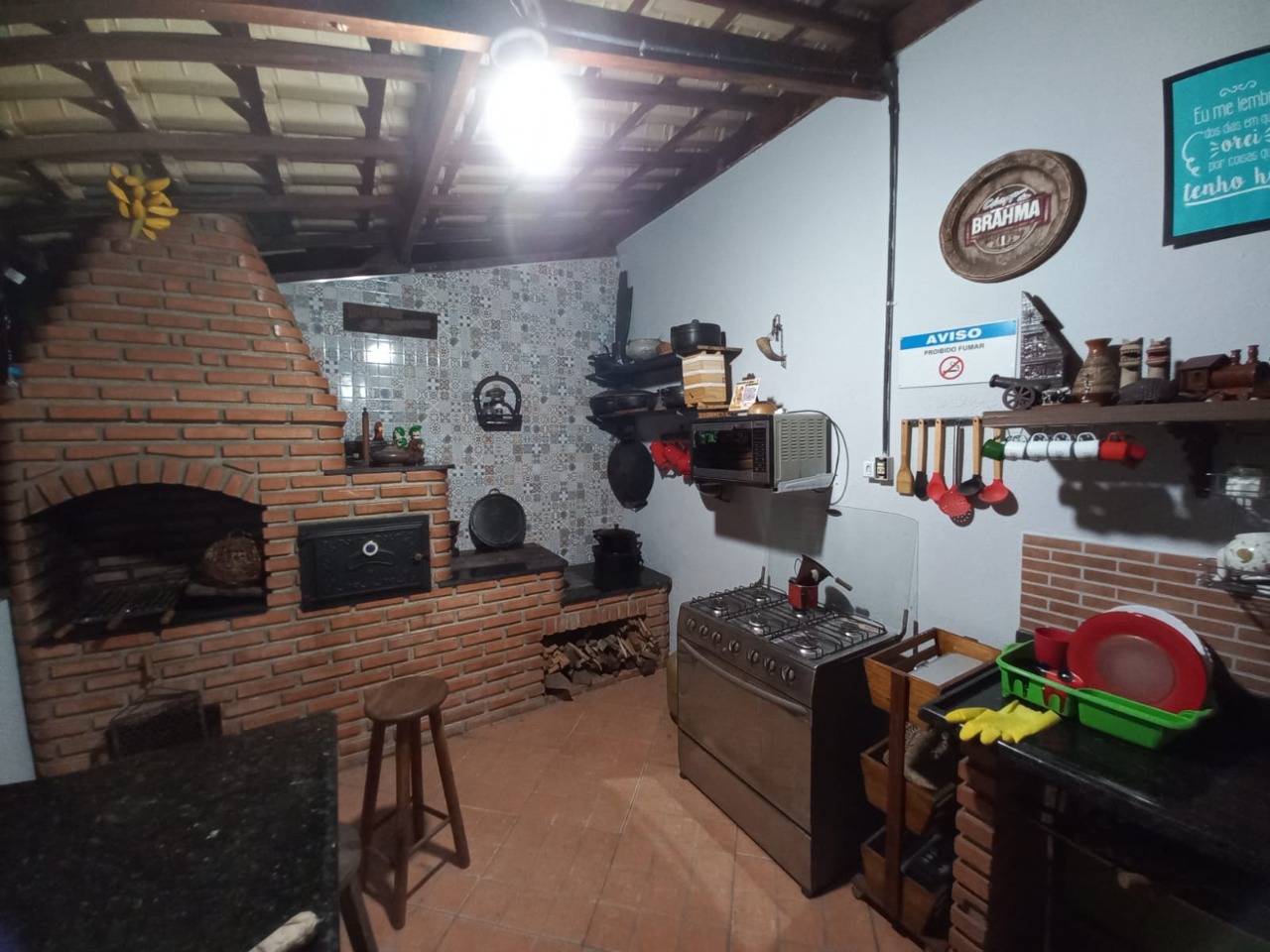 Casa à venda com 4 quartos, 200m² - Foto 1