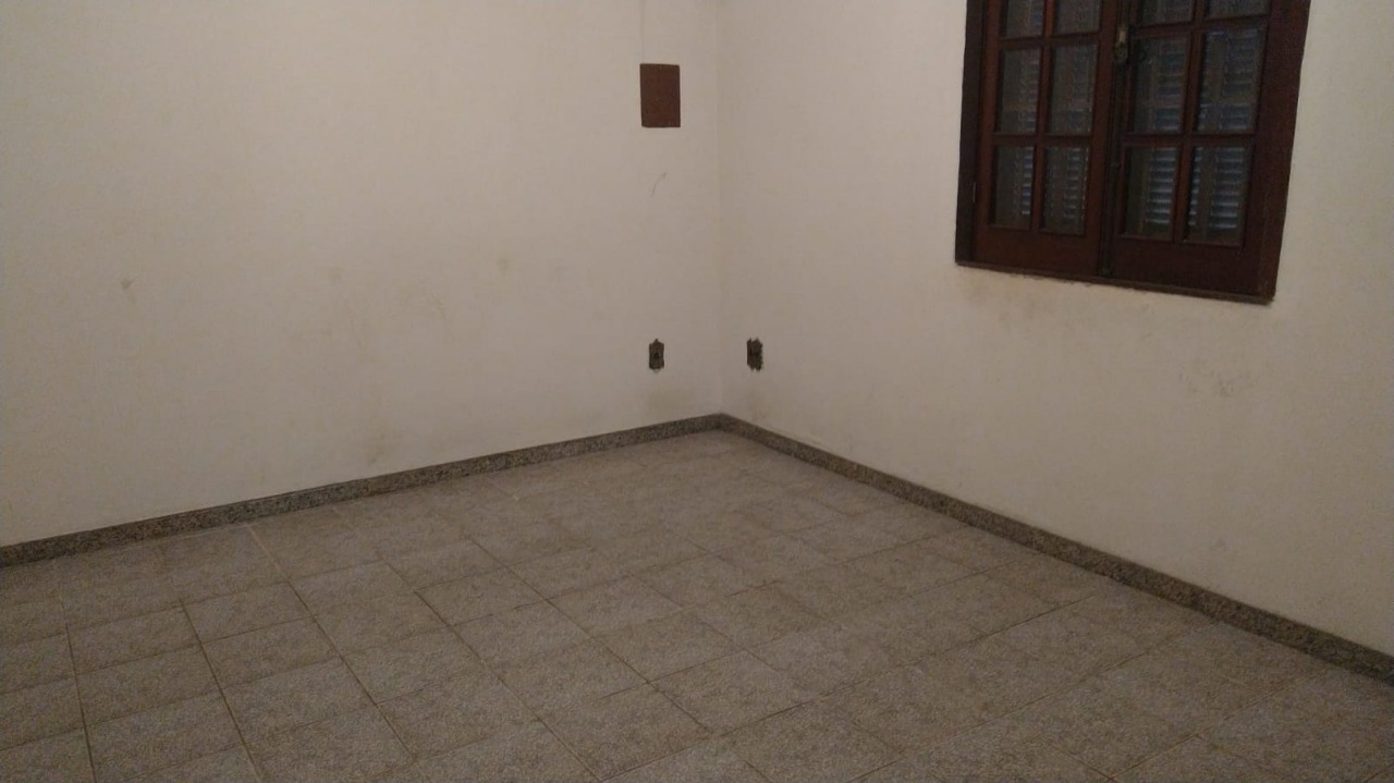 Casa à venda com 3 quartos, 360m² - Foto 5