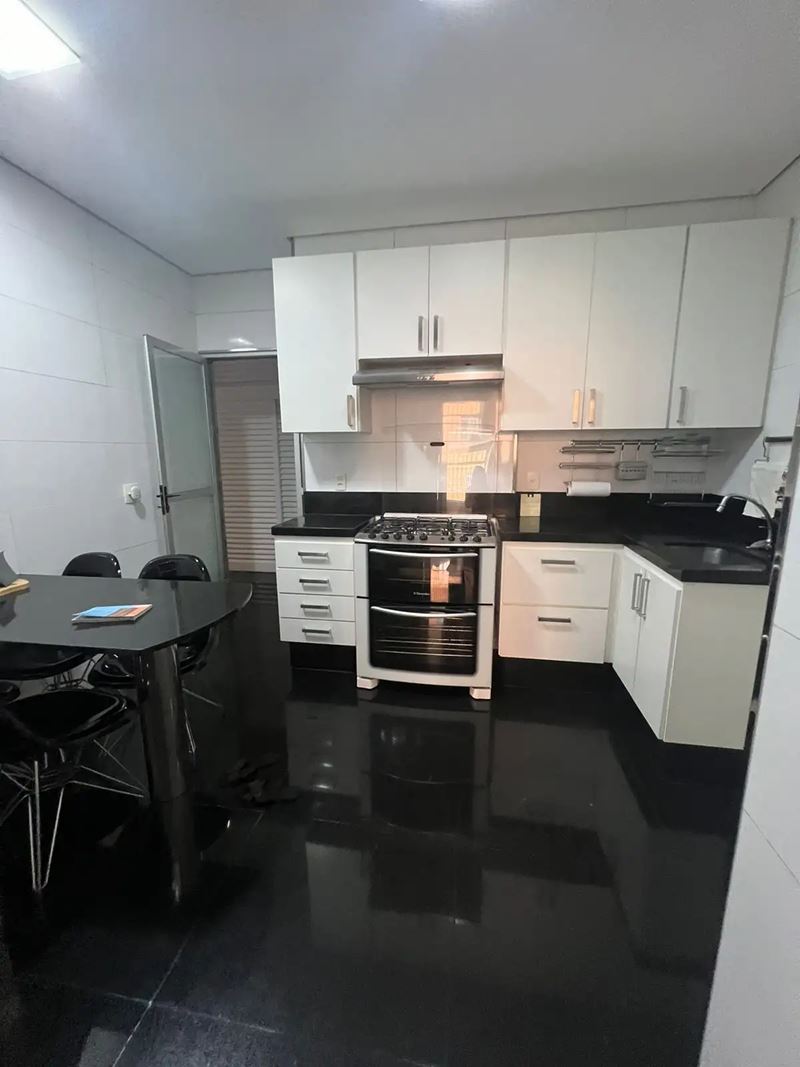 Apartamento à venda com 3 quartos, 127m² - Foto 1