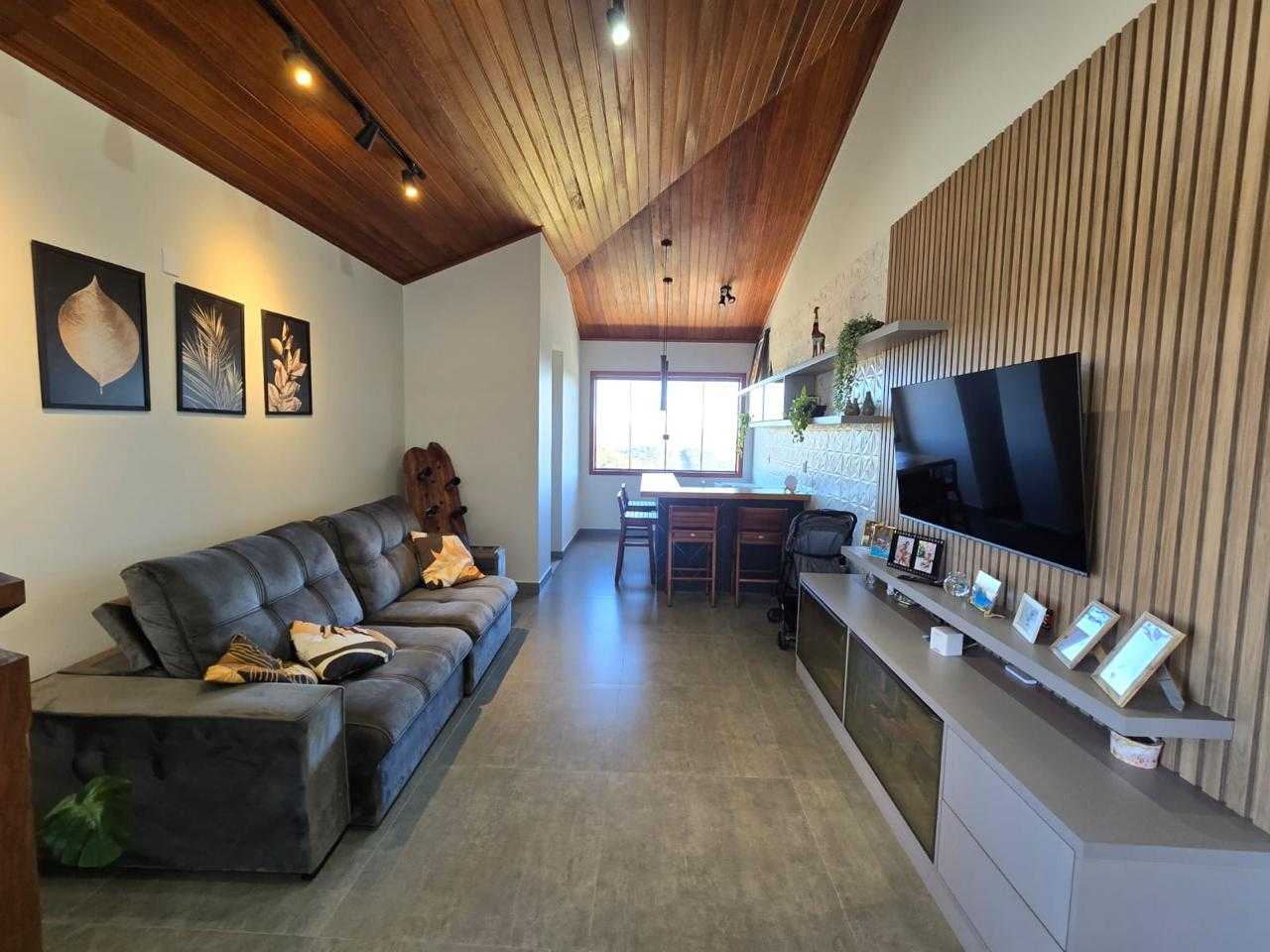 Casa à venda com 4 quartos, 300m² - Foto 4