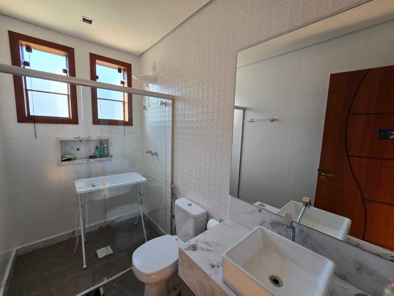 Casa à venda com 4 quartos, 300m² - Foto 12