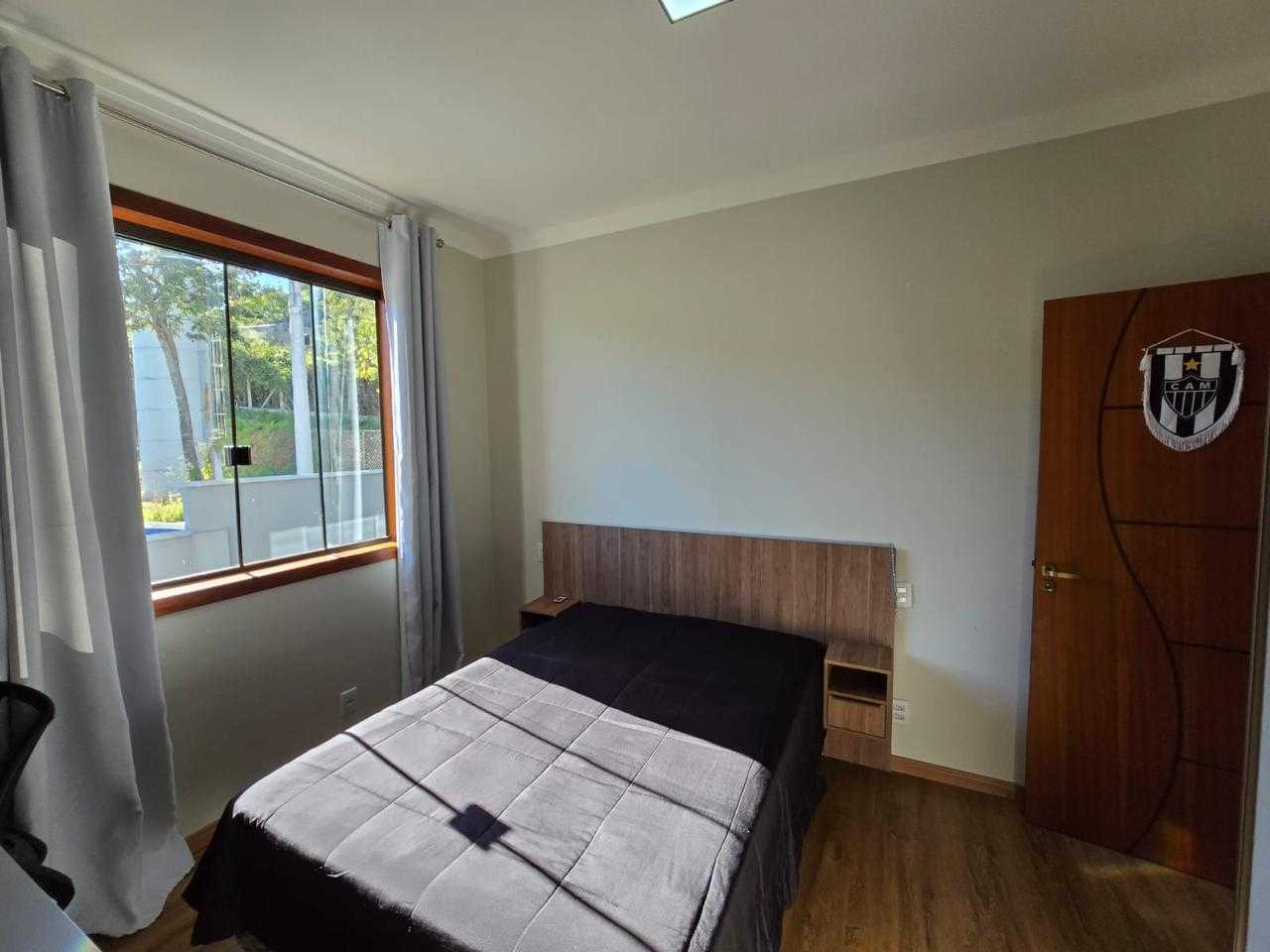 Casa à venda com 4 quartos, 300m² - Foto 11