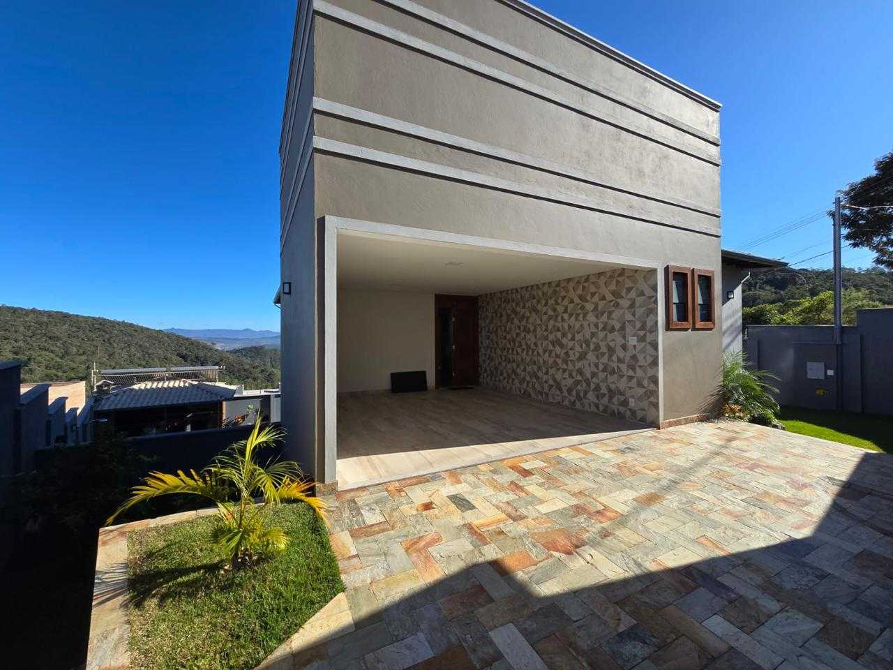 Casa à venda com 4 quartos, 300m² - Foto 2