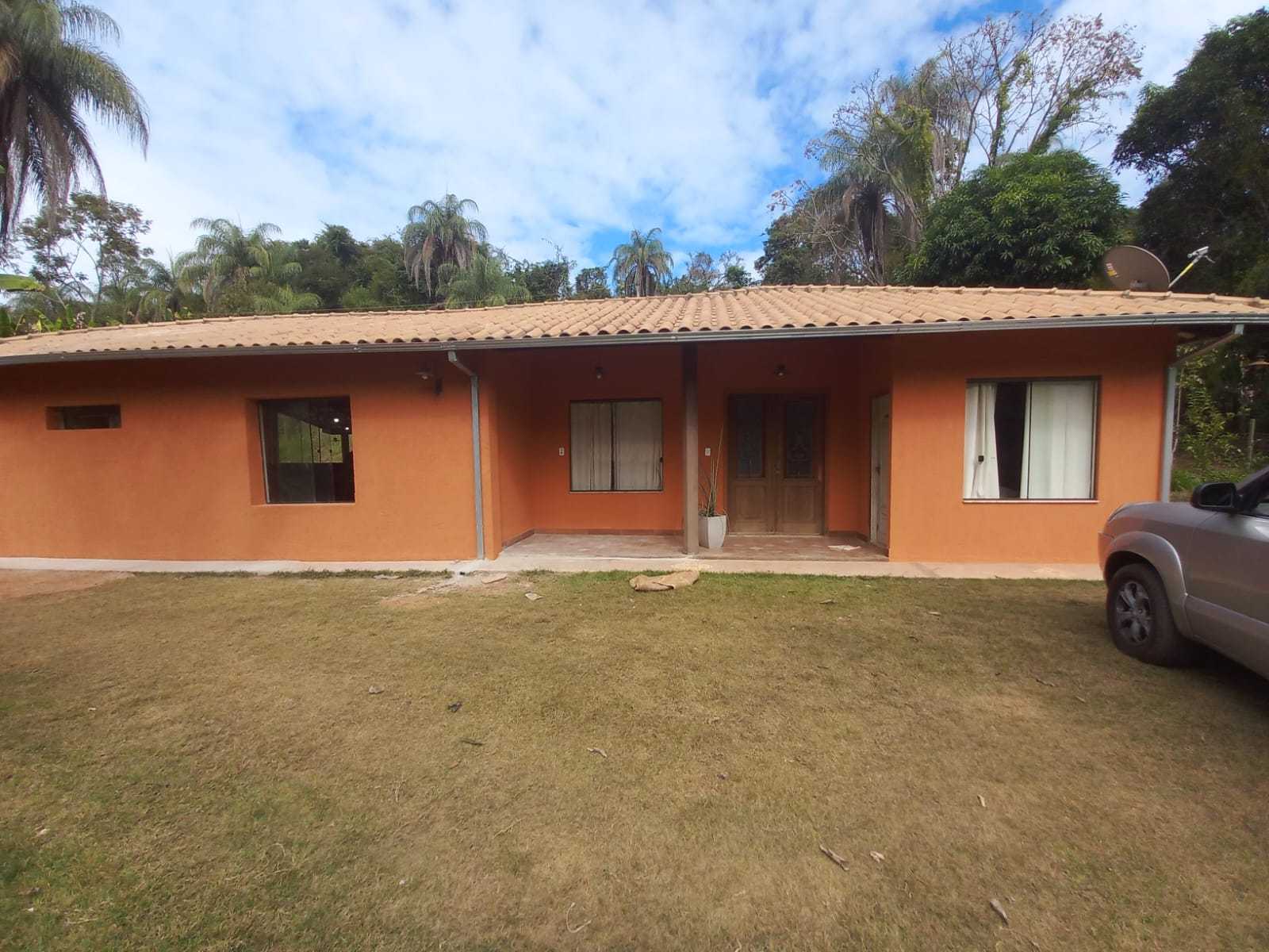 Chácara à venda com 4 quartos, 130m² - Foto 1