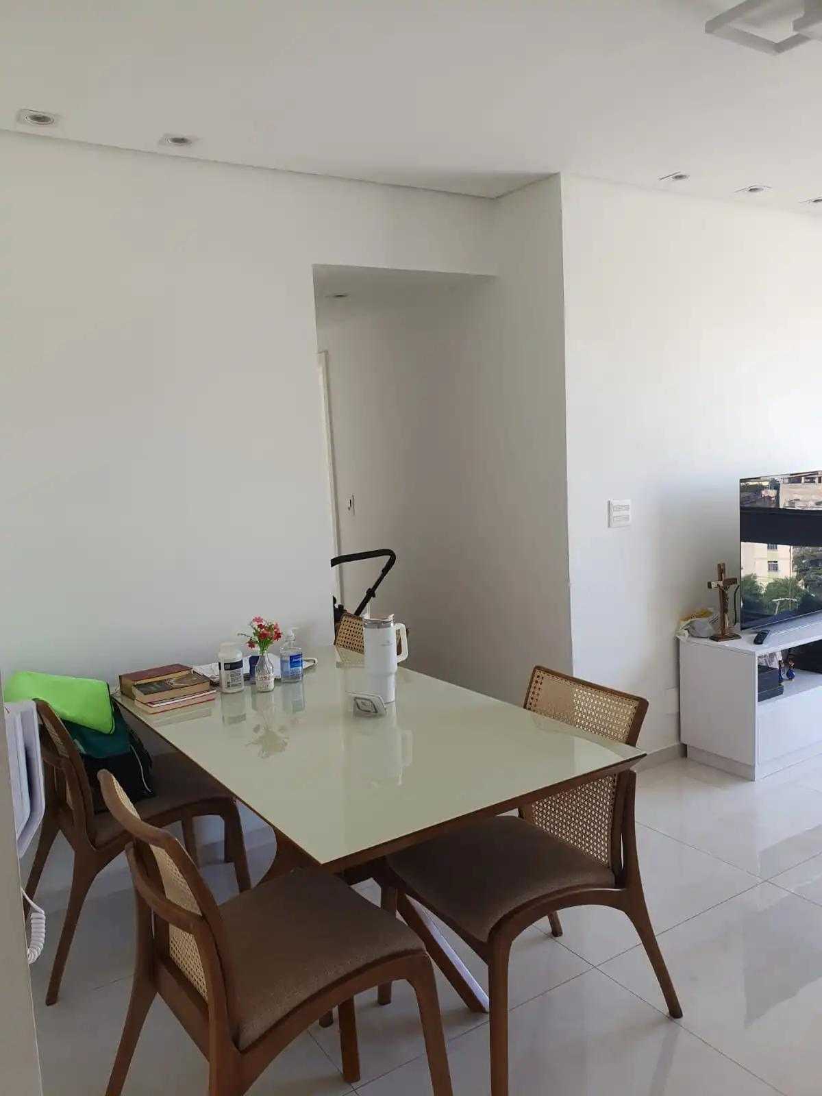 Apartamento à venda com 3 quartos, 80m² - Foto 2