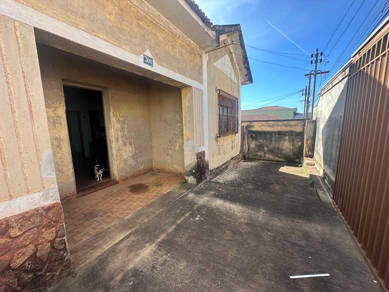 Casa à venda com 3 quartos, 310m² - Foto 9