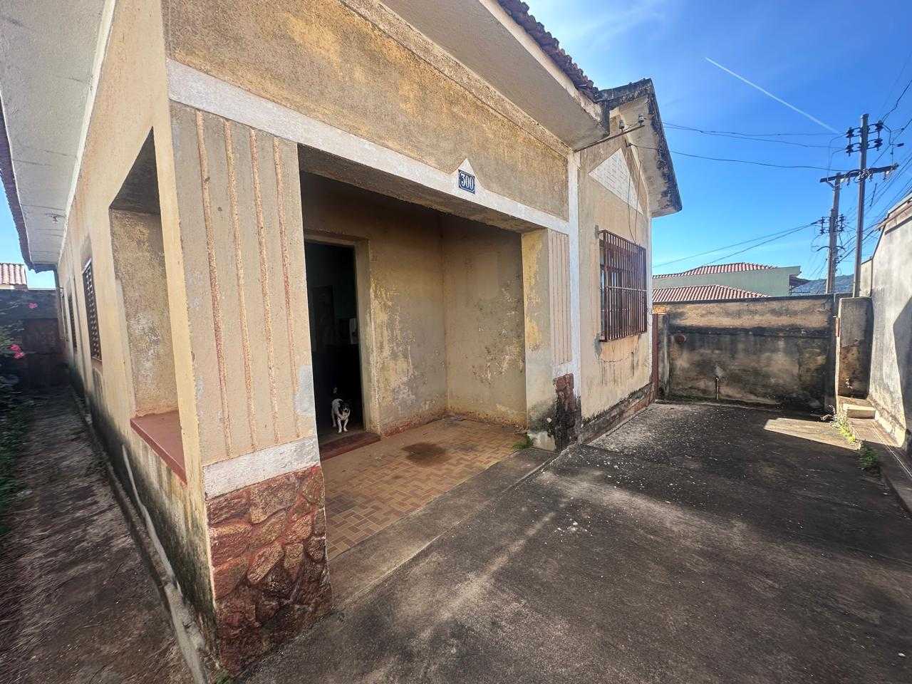 Casa à venda com 3 quartos, 310m² - Foto 8