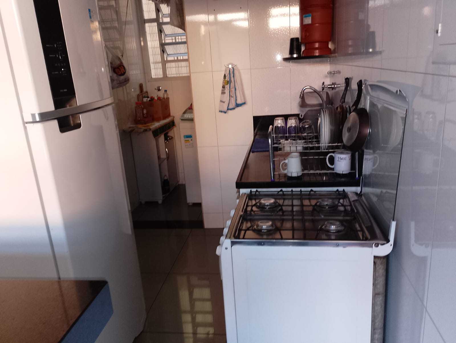 Apartamento à venda com 3 quartos, 70m² - Foto 3