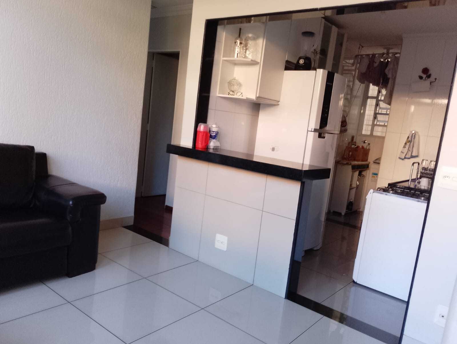 Apartamento à venda com 3 quartos, 70m² - Foto 1