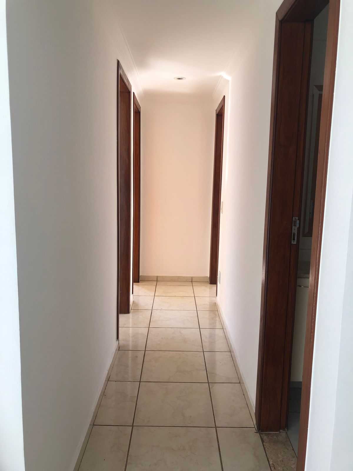 Apartamento à venda com 3 quartos, 104m² - Foto 2