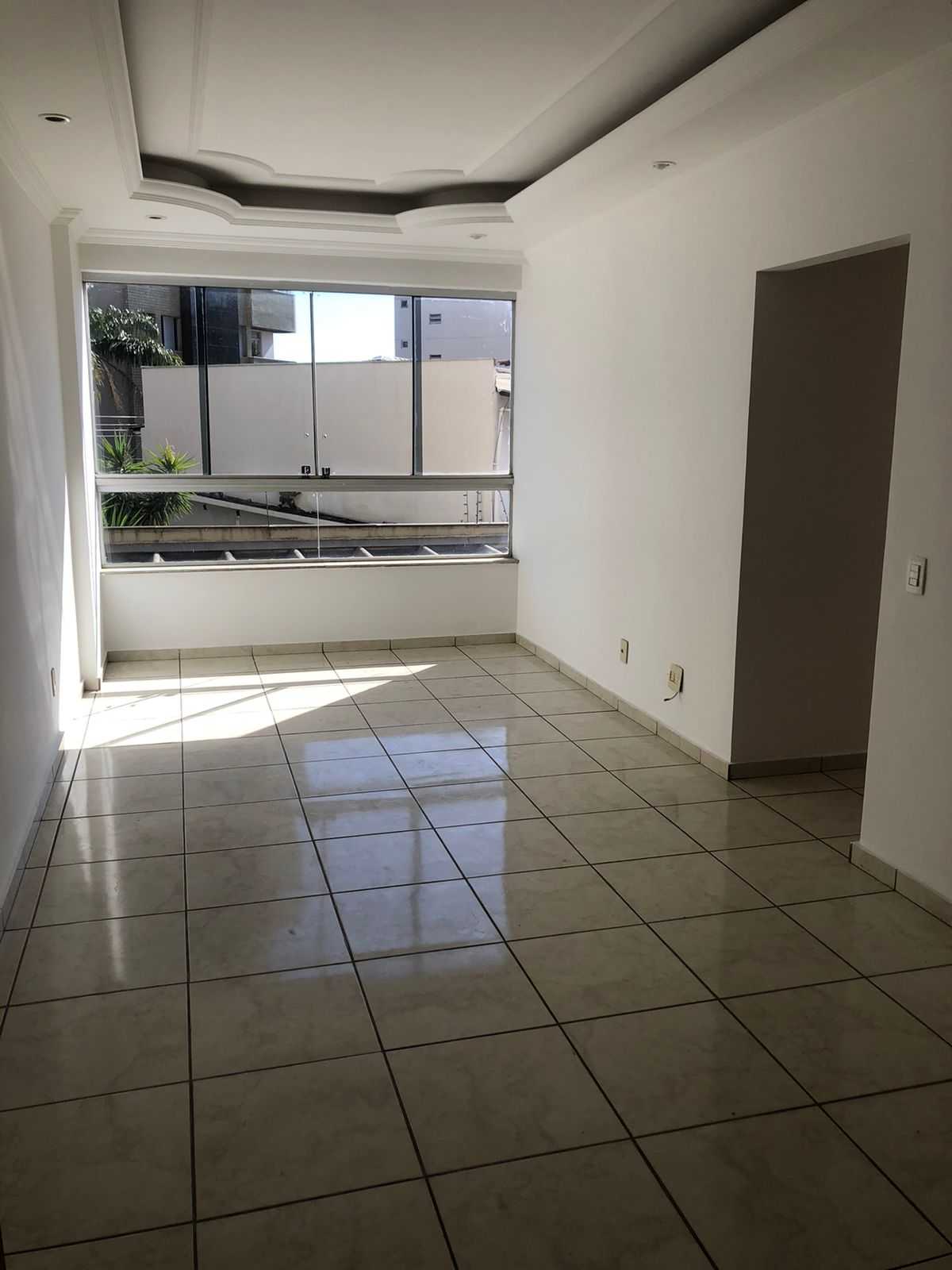 Apartamento à venda com 3 quartos, 104m² - Foto 1