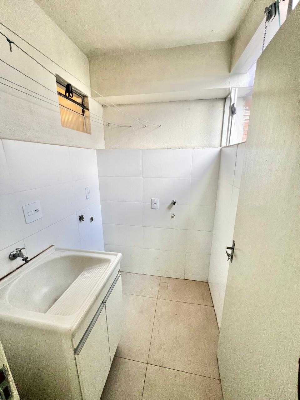 Apartamento à venda com 2 quartos, 75m² - Foto 9