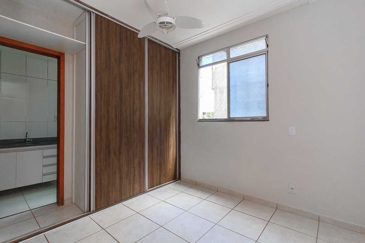 Apartamento à venda com 3 quartos, 75m² - Foto 8