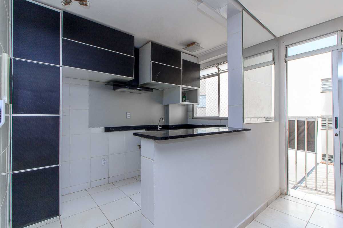 Apartamento à venda com 3 quartos, 75m² - Foto 7