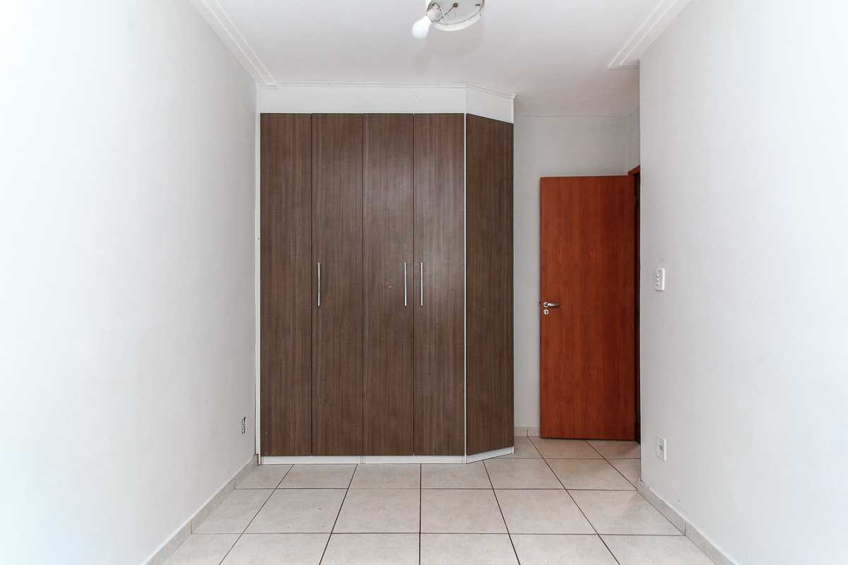 Apartamento à venda com 3 quartos, 75m² - Foto 11