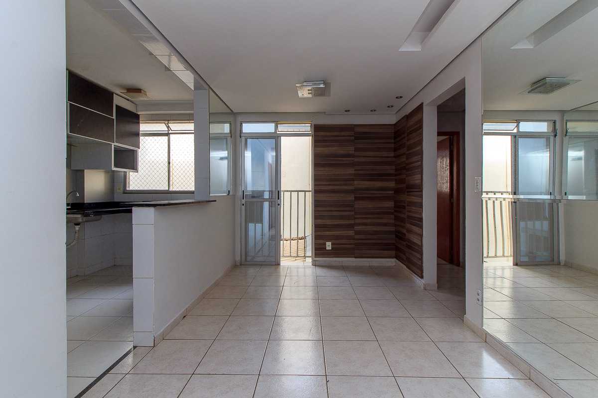 Apartamento à venda com 3 quartos, 75m² - Foto 3