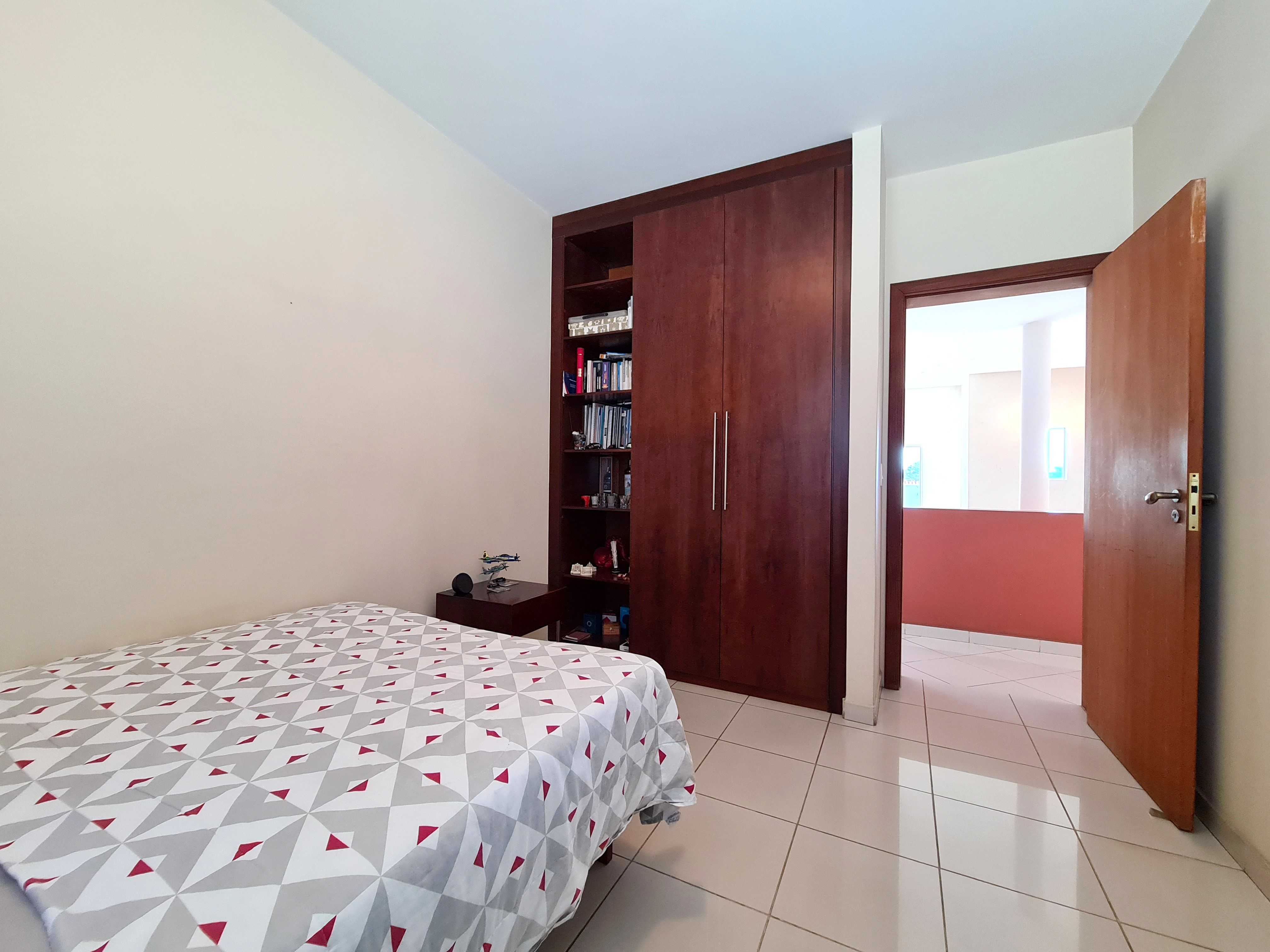 Casa à venda com 4 quartos, 1050m² - Foto 19