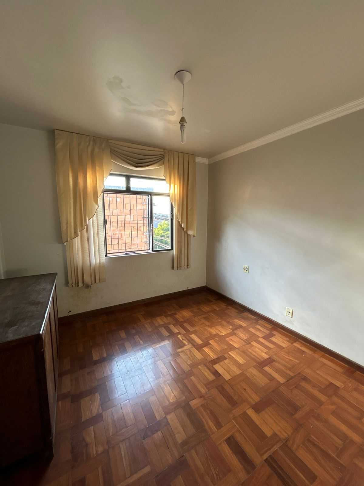 Casa à venda com 4 quartos, 201m² - Foto 8