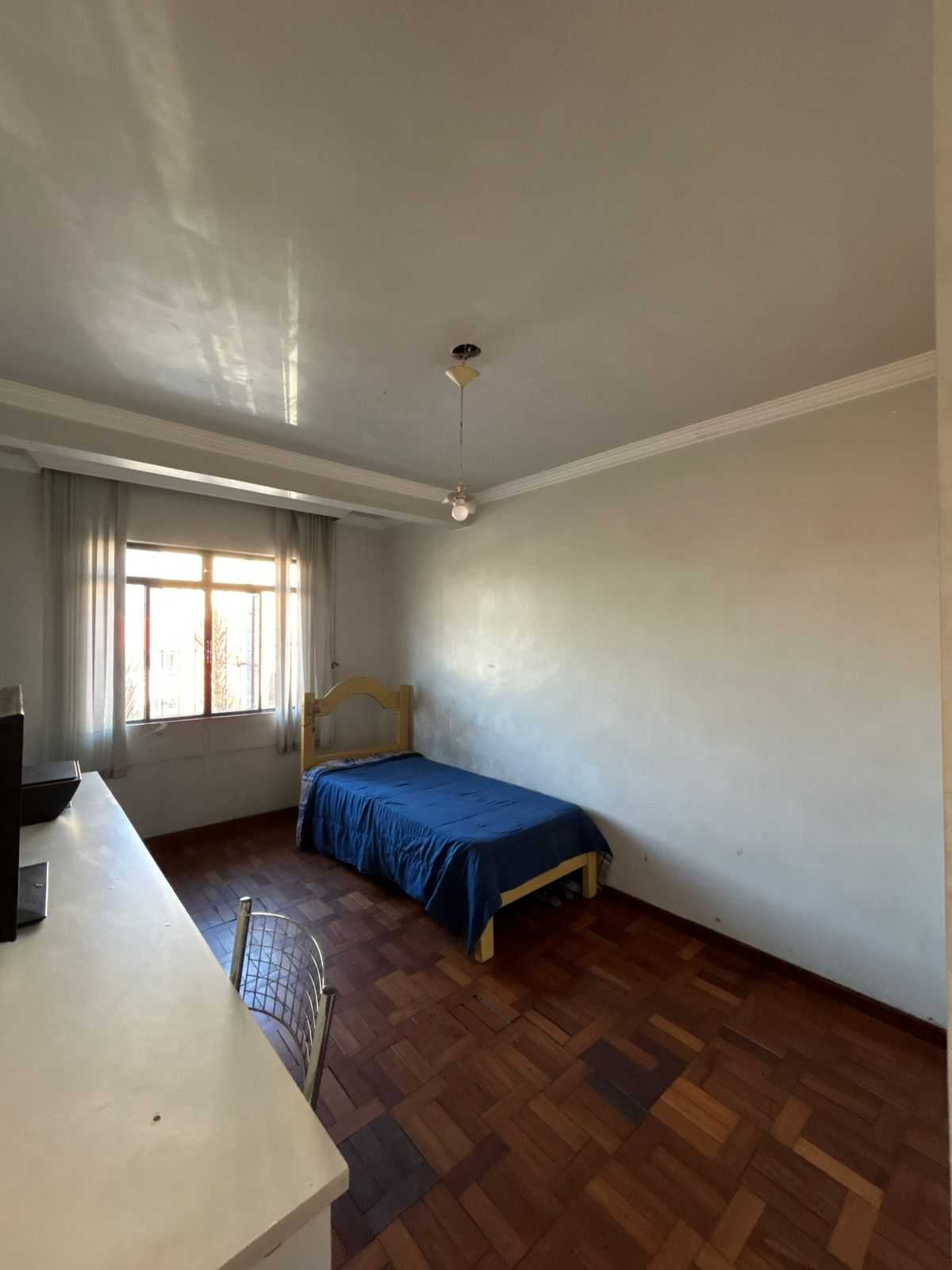 Casa à venda com 4 quartos, 201m² - Foto 12