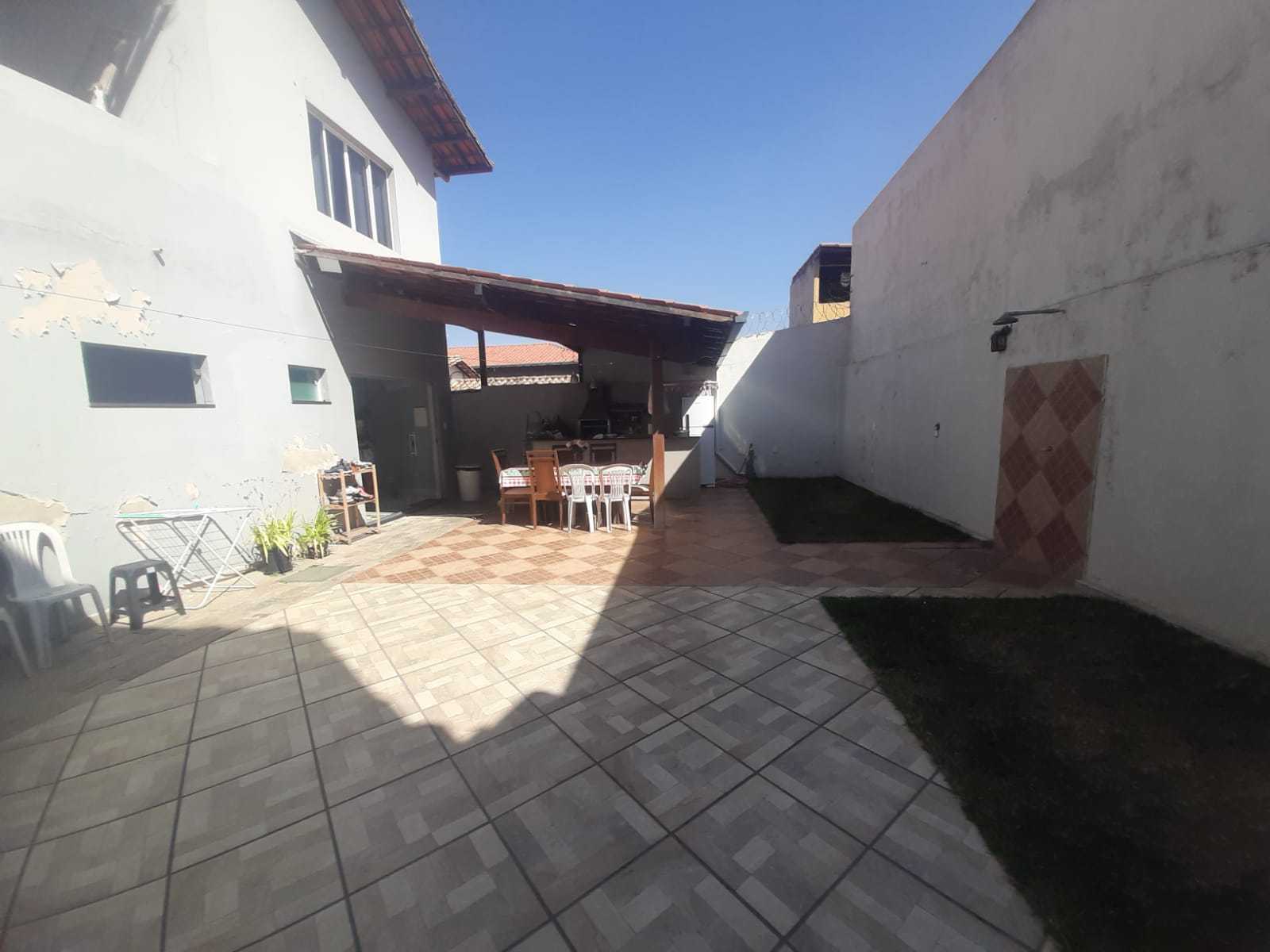 Casa à venda com 4 quartos, 180m² - Foto 17