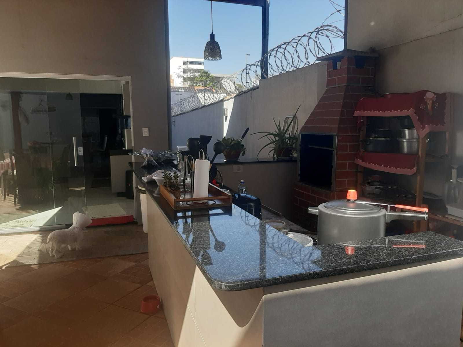 Casa à venda com 4 quartos, 180m² - Foto 11